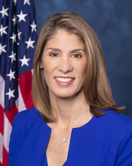 lori trahan portrait